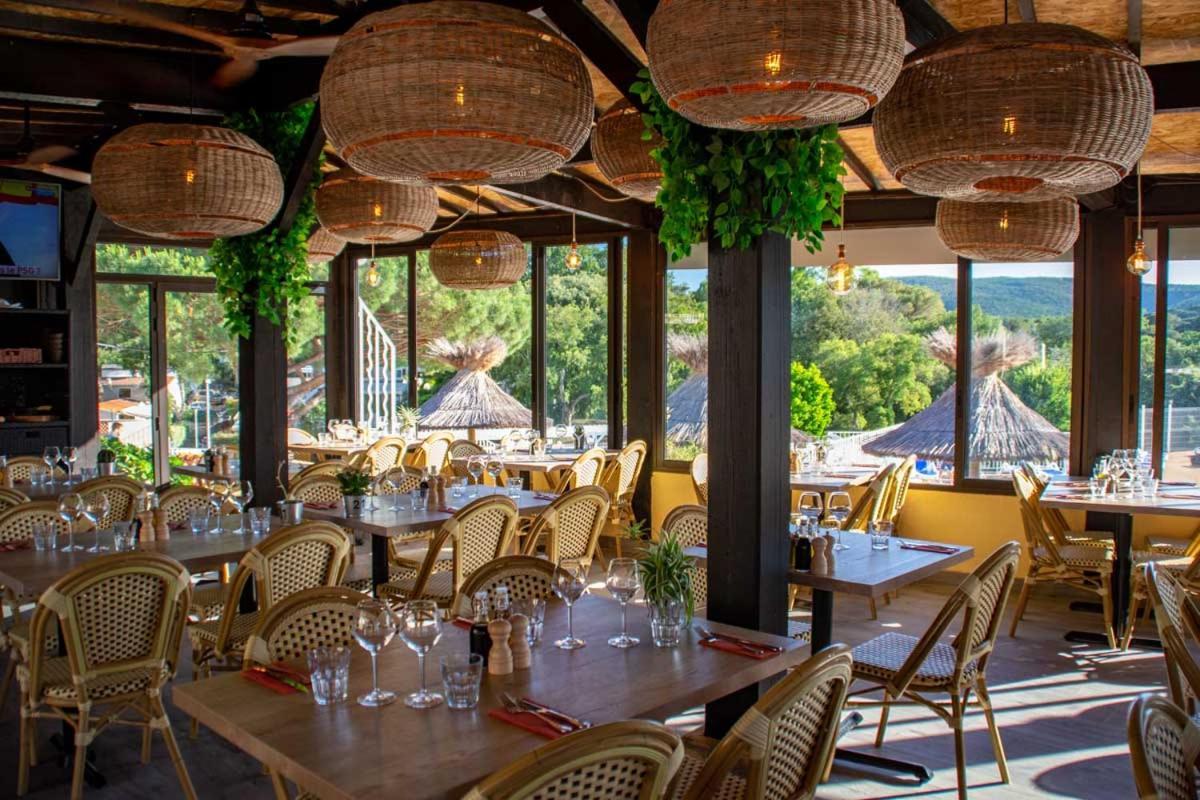 Bungalow Luxe 3 Chambres Surplombant Le Golf De St Tropez Gassin Exteriör bild