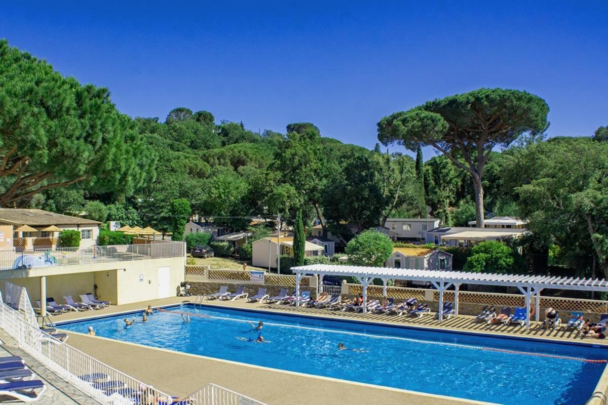 Bungalow Luxe 3 Chambres Surplombant Le Golf De St Tropez Gassin Exteriör bild